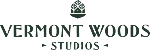 Логотип Vermont Woods Studios